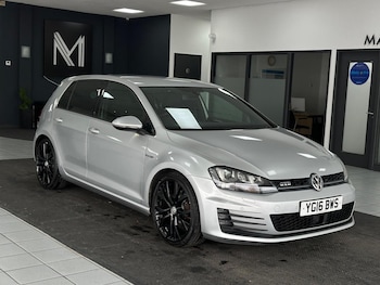 Used Volkswagen Golf 2016 for sale - 76656032: Photo
