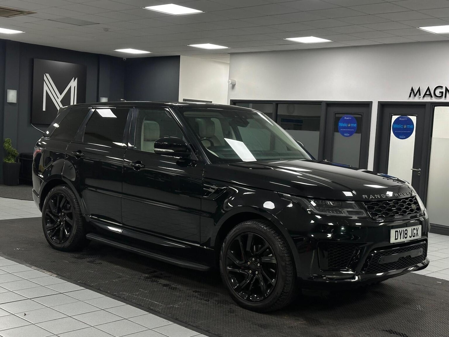 Used Land Rover Range Rover Sport 2018 for sale - 76655990: Photo 2