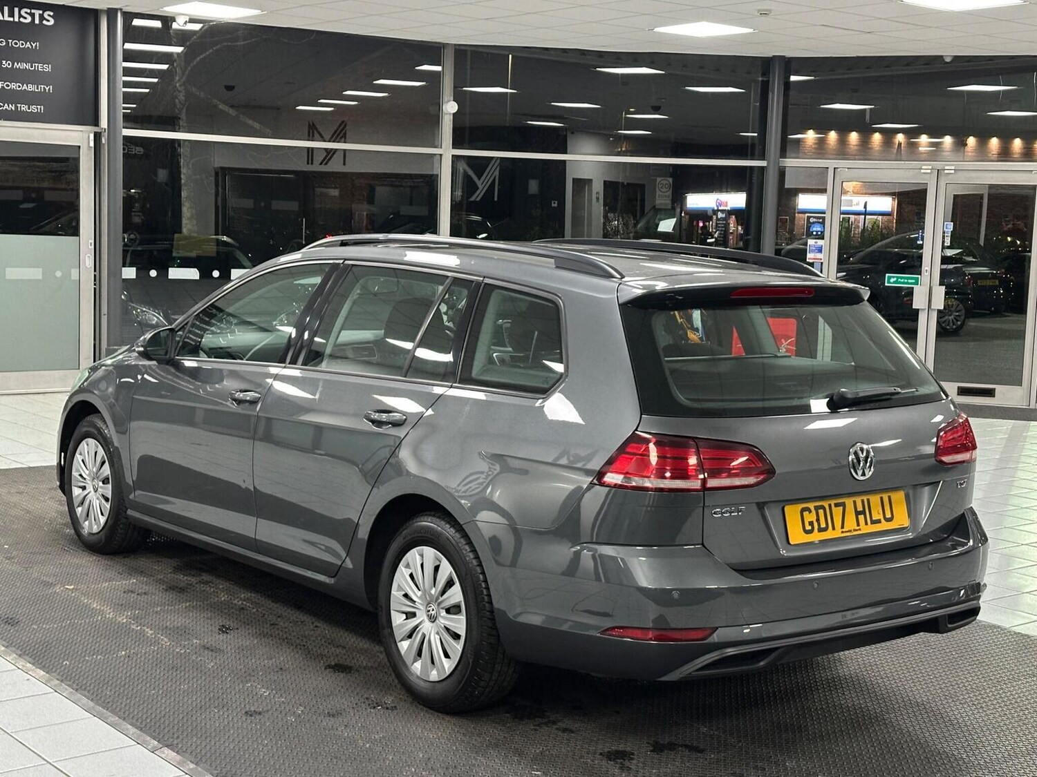 Used Volkswagen Golf 2017 for sale - 76656128: Photo 10