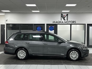 Used Volkswagen Golf 2017 for sale - 76656128: Photo