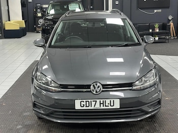 Used Volkswagen Golf 2017 for sale - 76656128: Photo