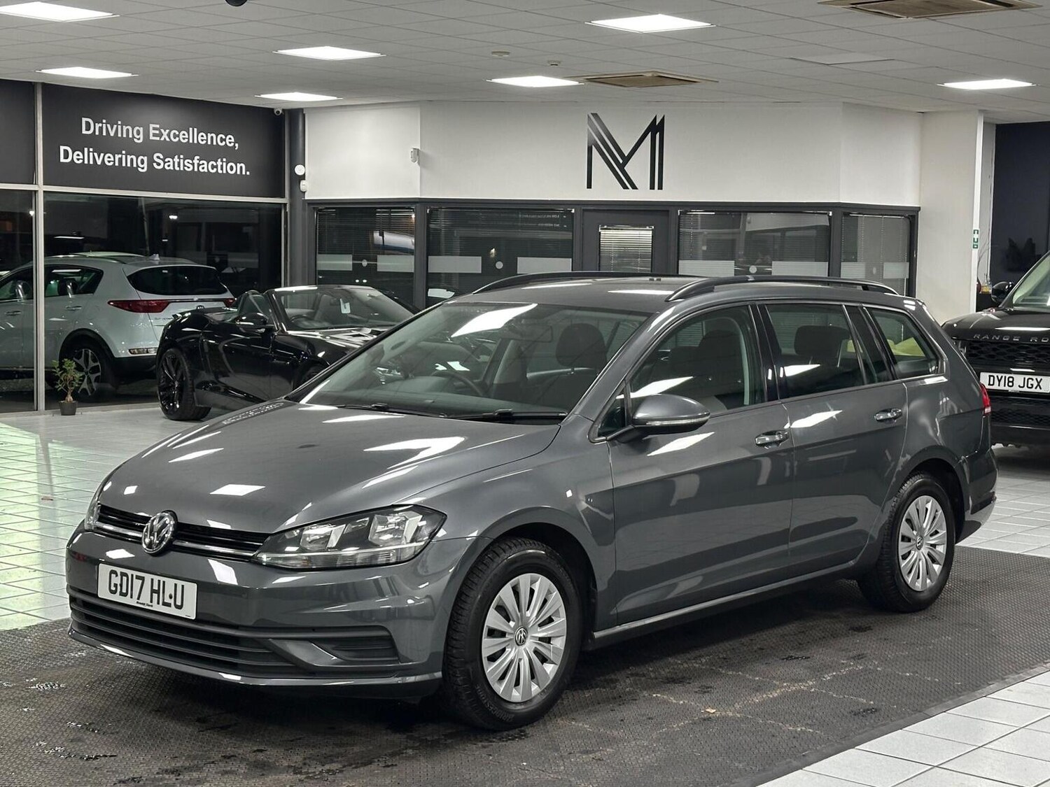 Used Volkswagen Golf 2017 for sale - 76656128: Photo 6