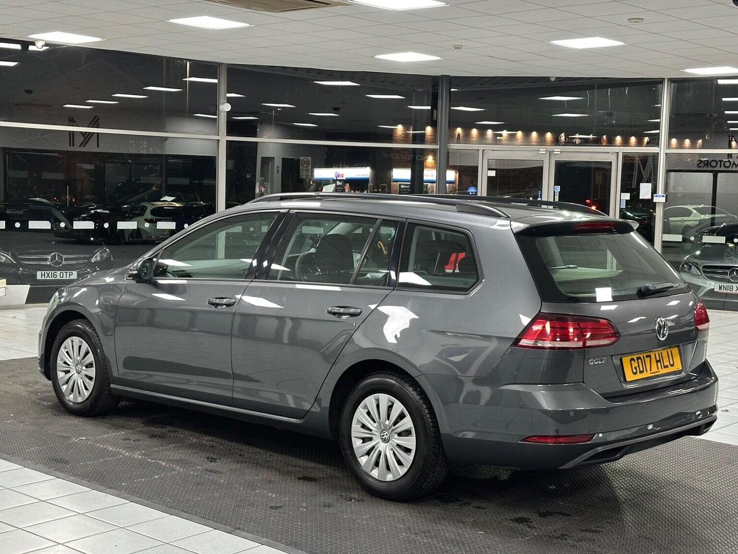 Used Volkswagen Golf 2017 for sale - 76656128: Photo 9