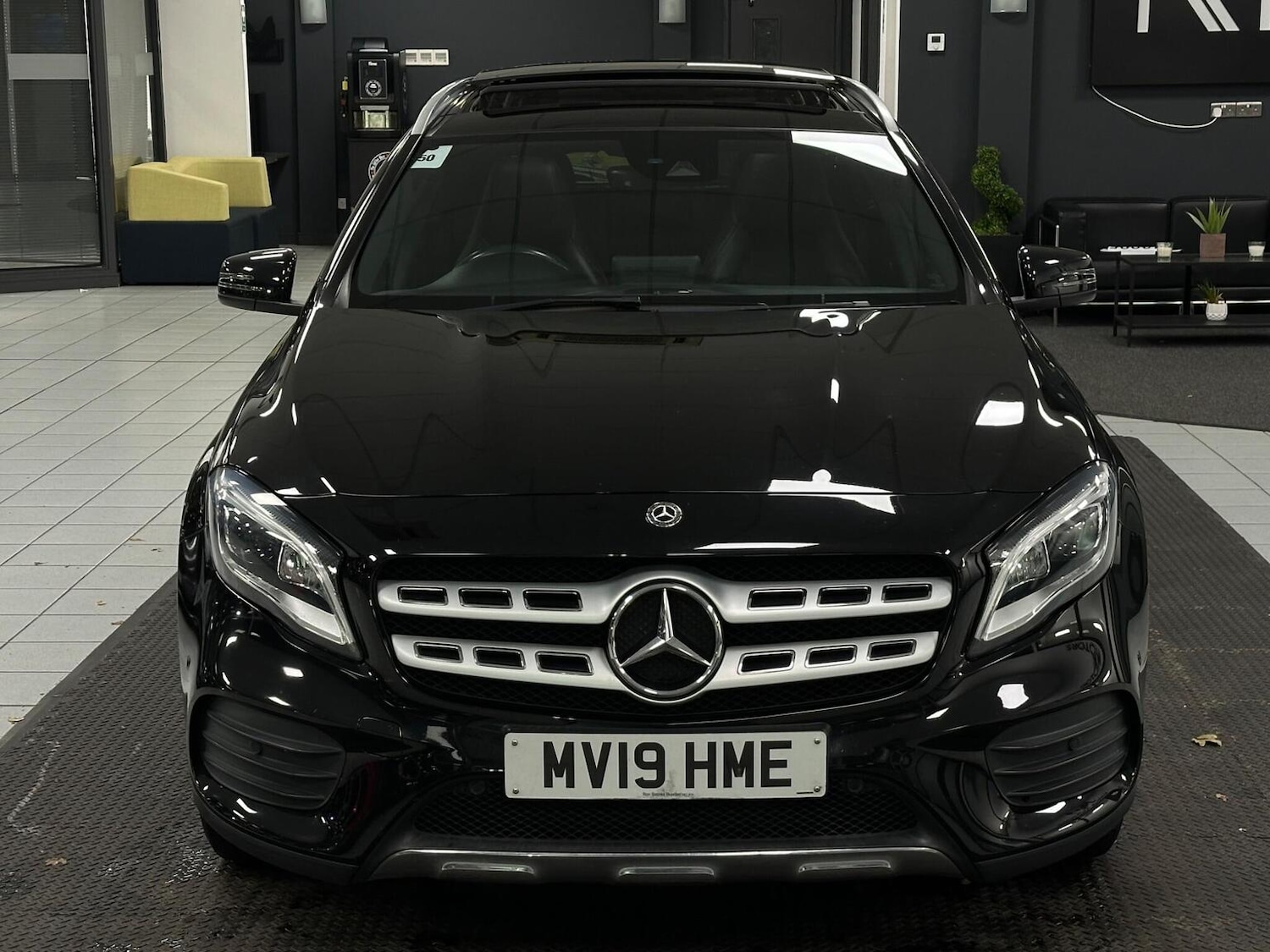 Used Mercedes-Benz GLA 2019 for sale - 76741321: Photo 4