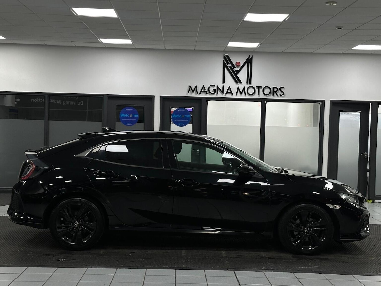 Used Honda Civic 2019 for sale - 76656059: Photo 3