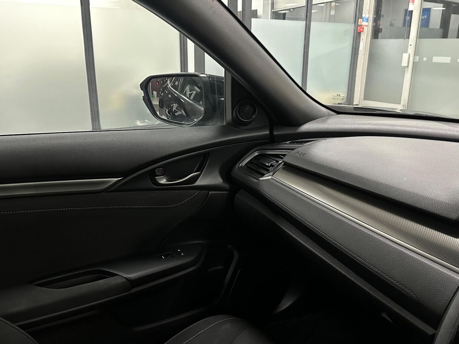 Used Honda Civic 2019 for sale - 76656059: Photo 30