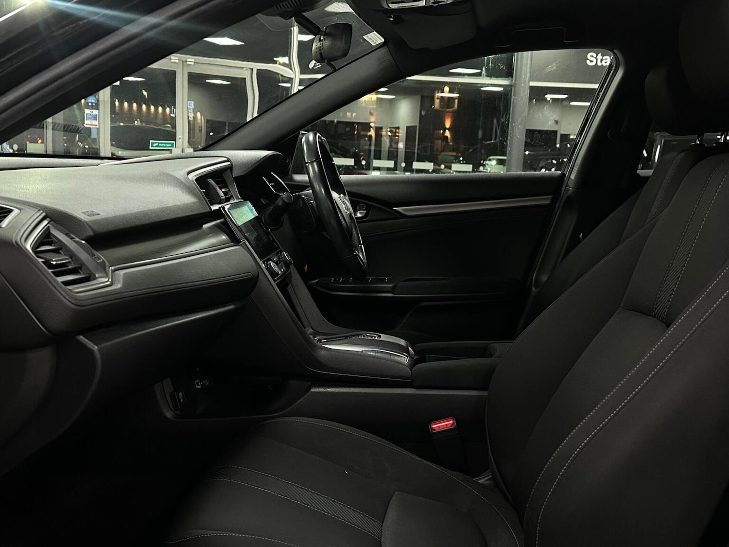 Used Honda Civic 2019 for sale - 76656059: Photo 38