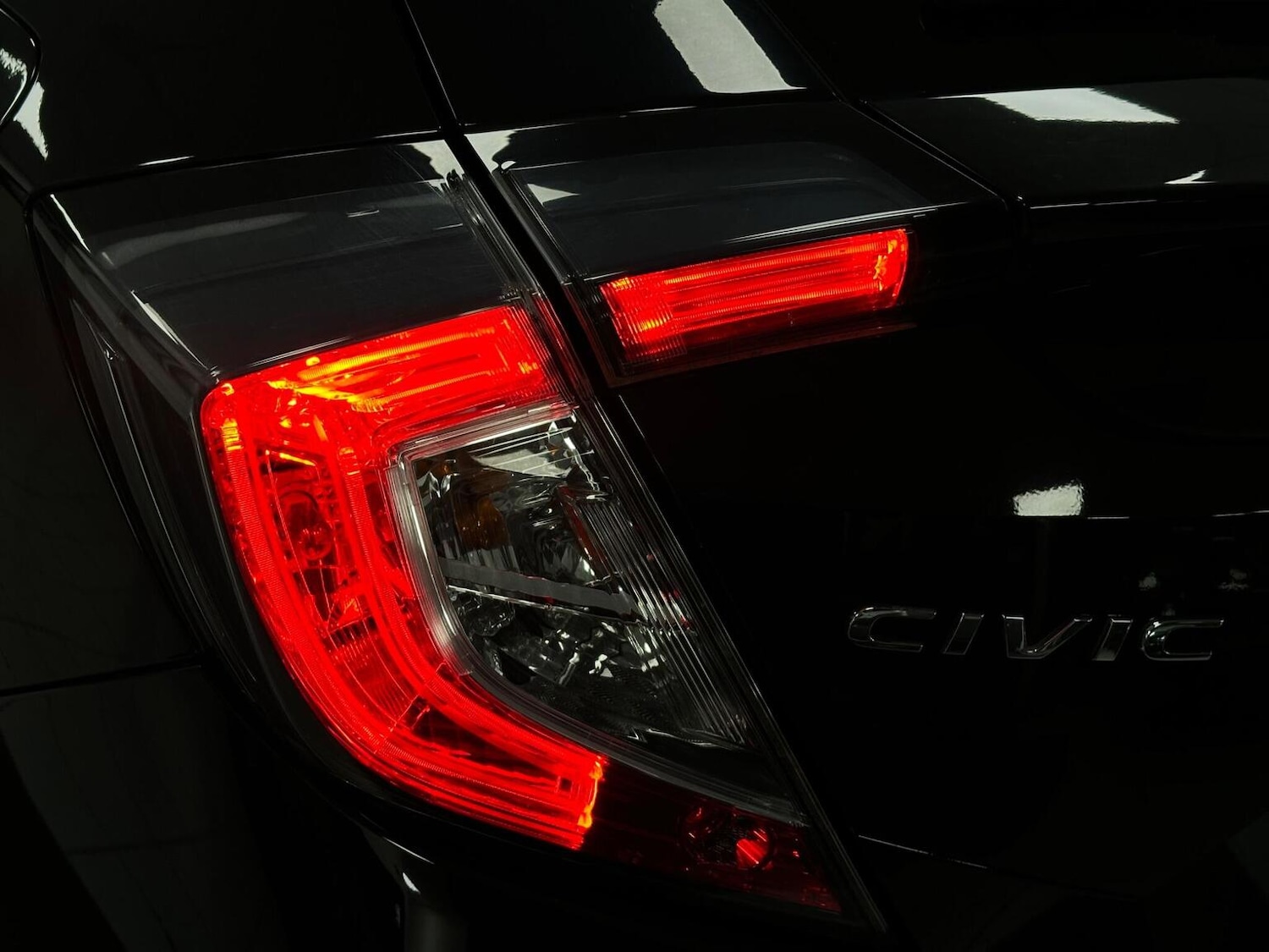 Used Honda Civic 2019 for sale - 76656059: Photo 40