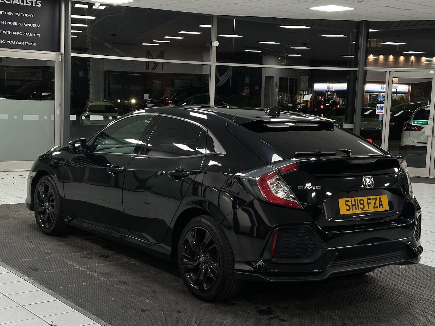 Used Honda Civic 2019 for sale - 76656059: Photo 9