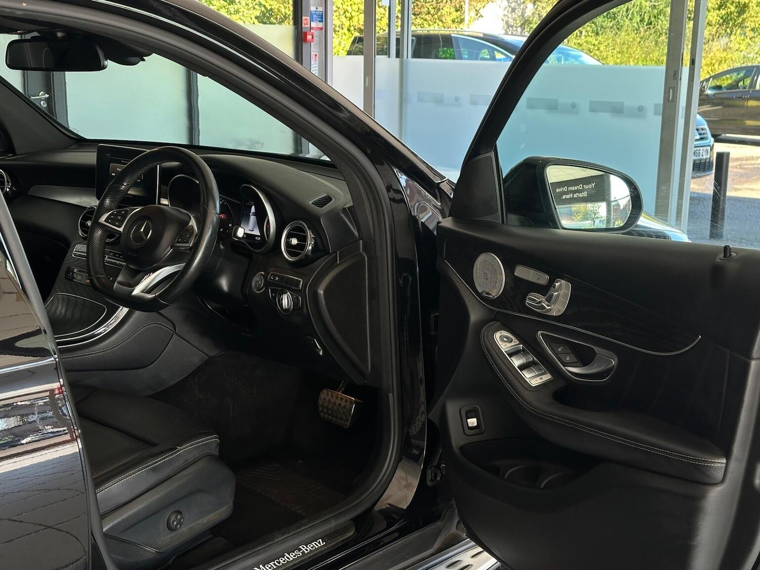 Used Mercedes-Benz GLC 2018 for sale - 76656275: Photo 15