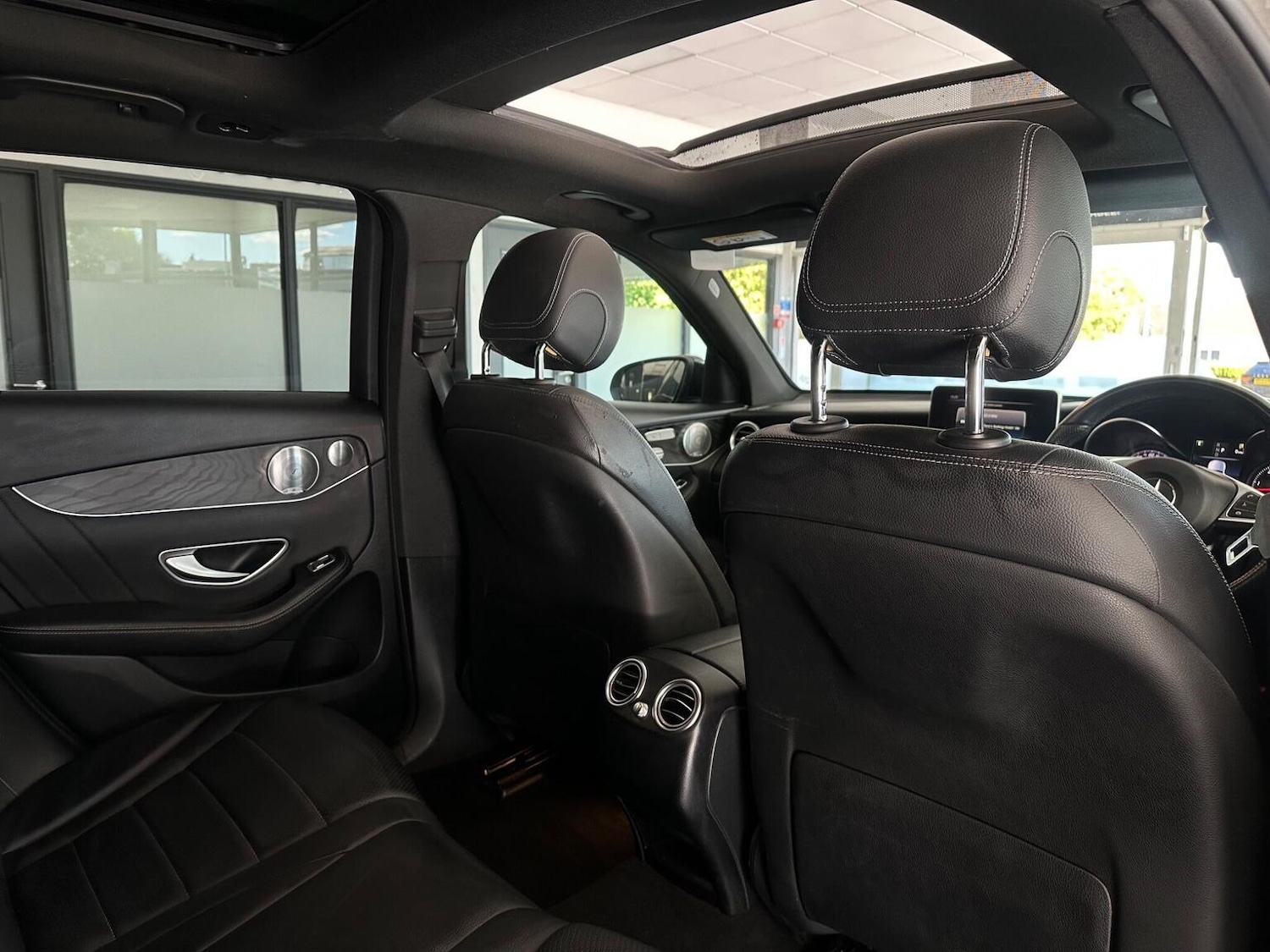 Used Mercedes-Benz GLC 2018 for sale - 76656275: Photo 33