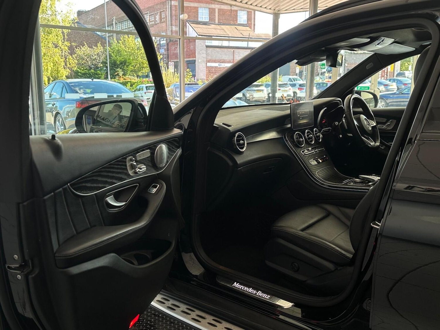 Used Mercedes-Benz GLC 2018 for sale - 76656275: Photo 35