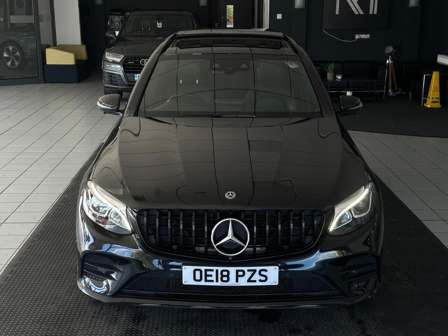 Used Mercedes-Benz GLC 2018 for sale - 76656275: Photo 4