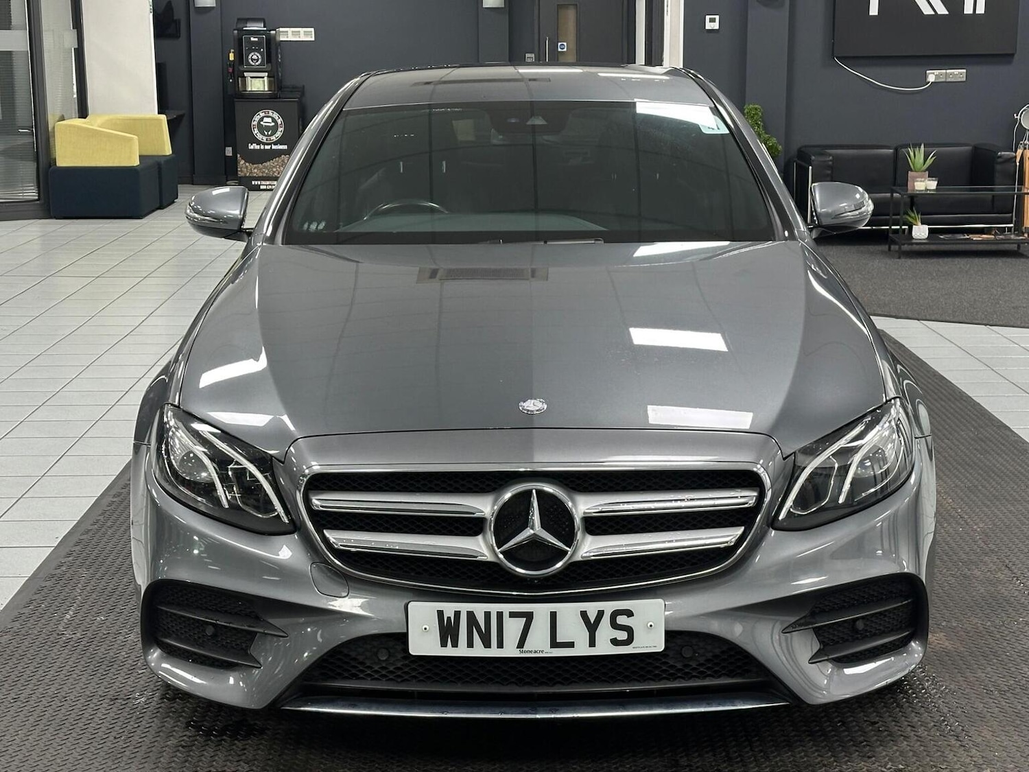 Used Mercedes-Benz E Class 2017 for sale - 77129603: Photo 4