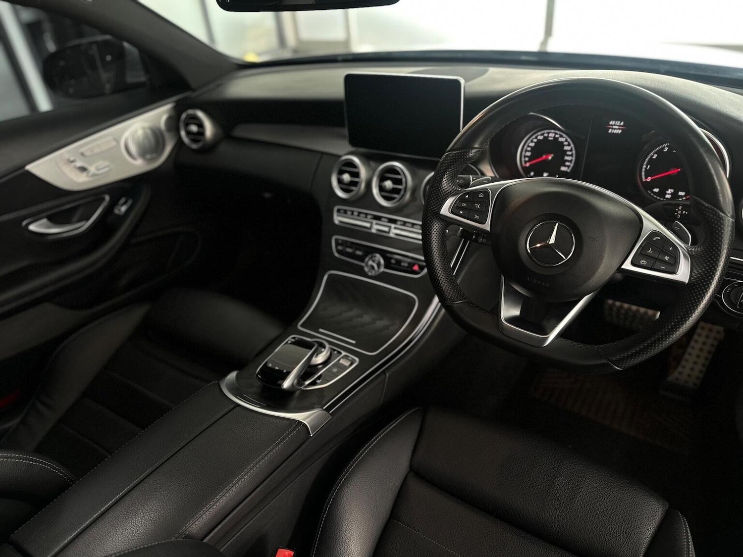 Used Mercedes-Benz C Class 2018 for sale - 77052996: Photo 15