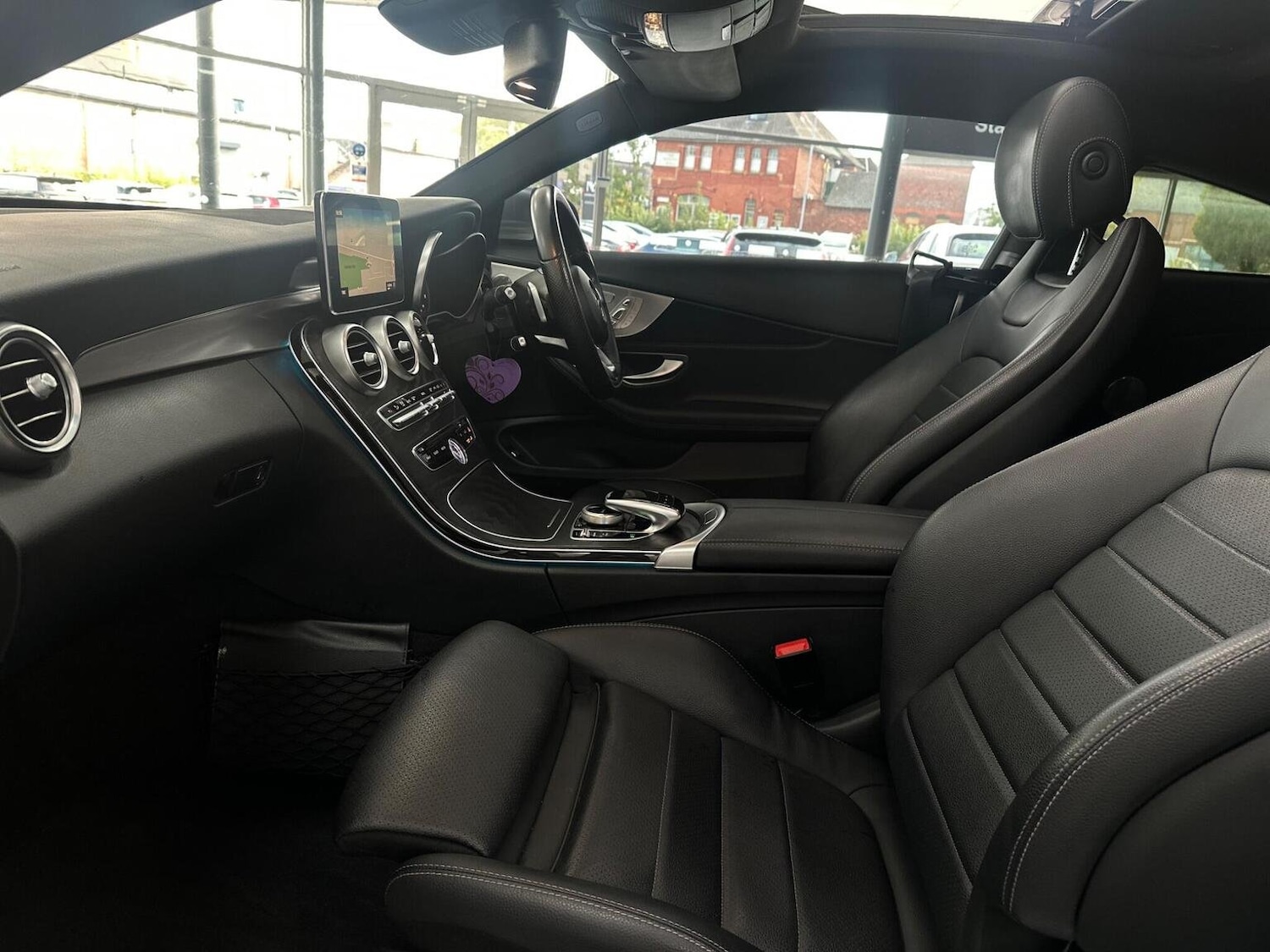 Used Mercedes-Benz C Class 2018 for sale - 77052996: Photo 32