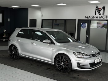 Used Volkswagen Golf 2016 for sale - 76769596: Photo