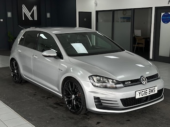 Used Volkswagen Golf 2016 for sale - 76769596: Photo