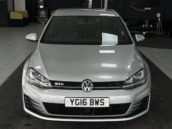 Used Volkswagen Golf 2016 for sale - 76769596: Photo