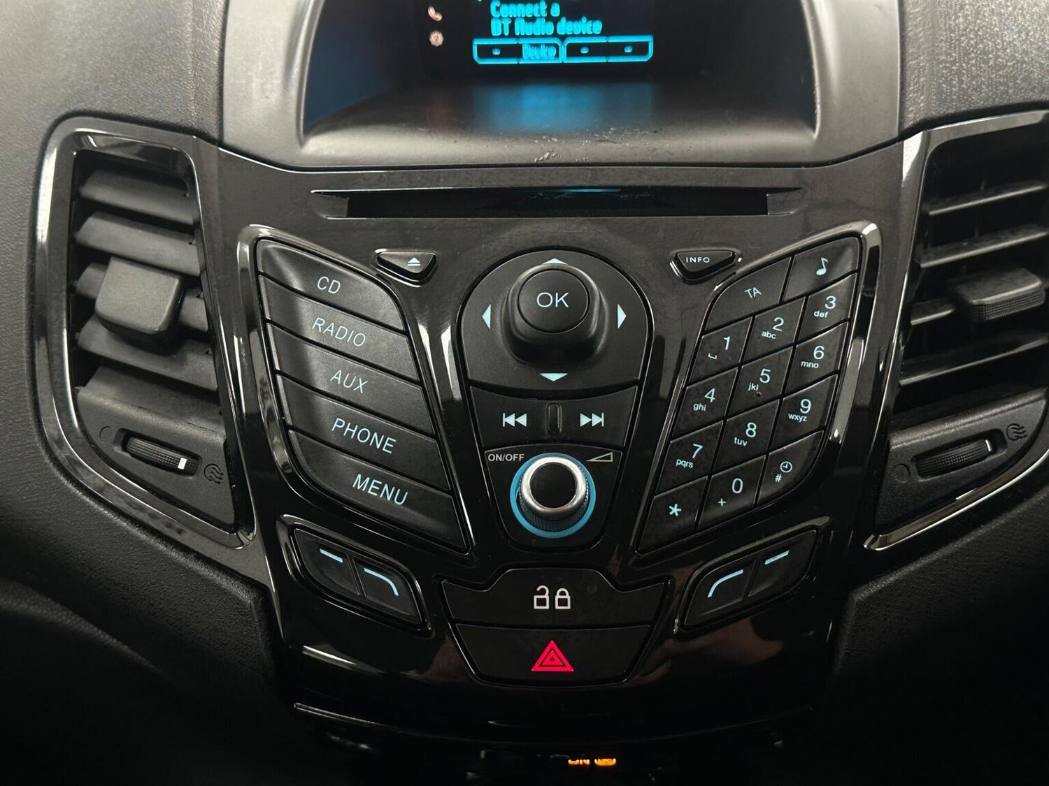 Used Ford Fiesta 2013 for sale - 76656047: Photo 21