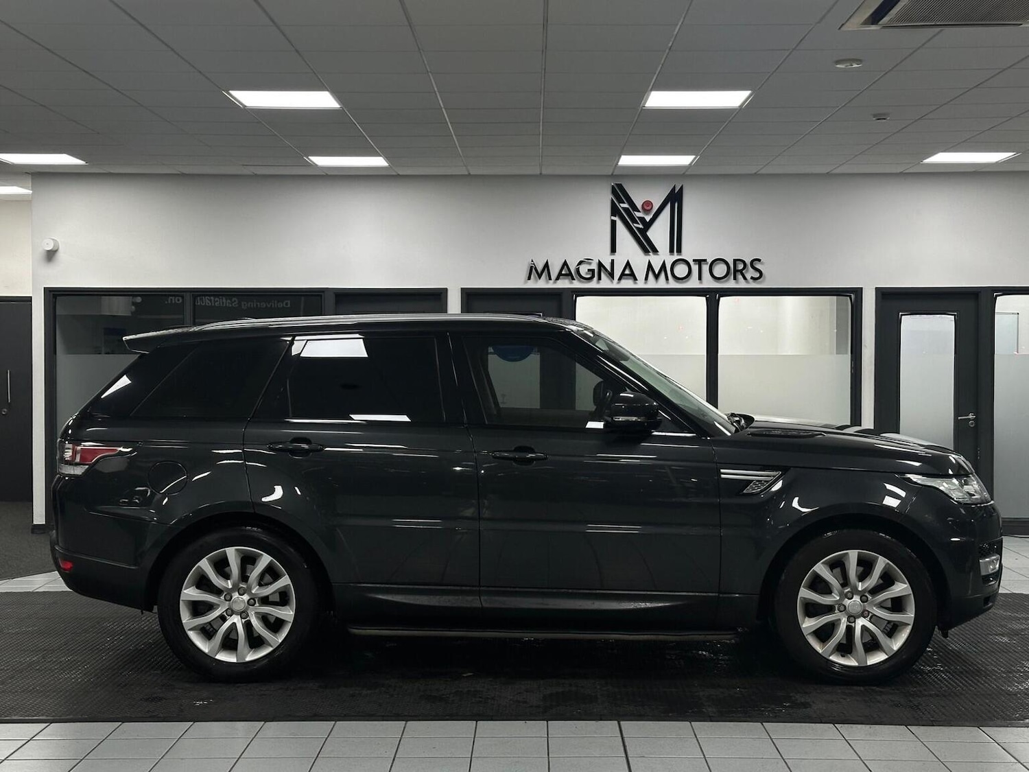 Used Land Rover Range Rover Sport 2014 for sale - 76821565: Photo 3