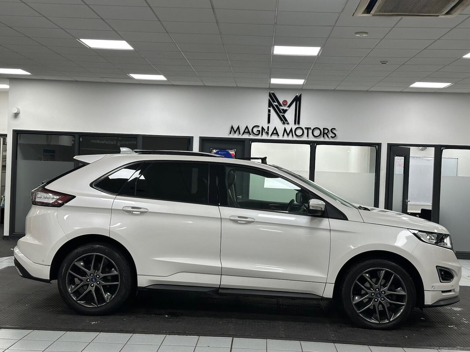 Used Ford Edge 2017 for sale - 76656241: Photo 3