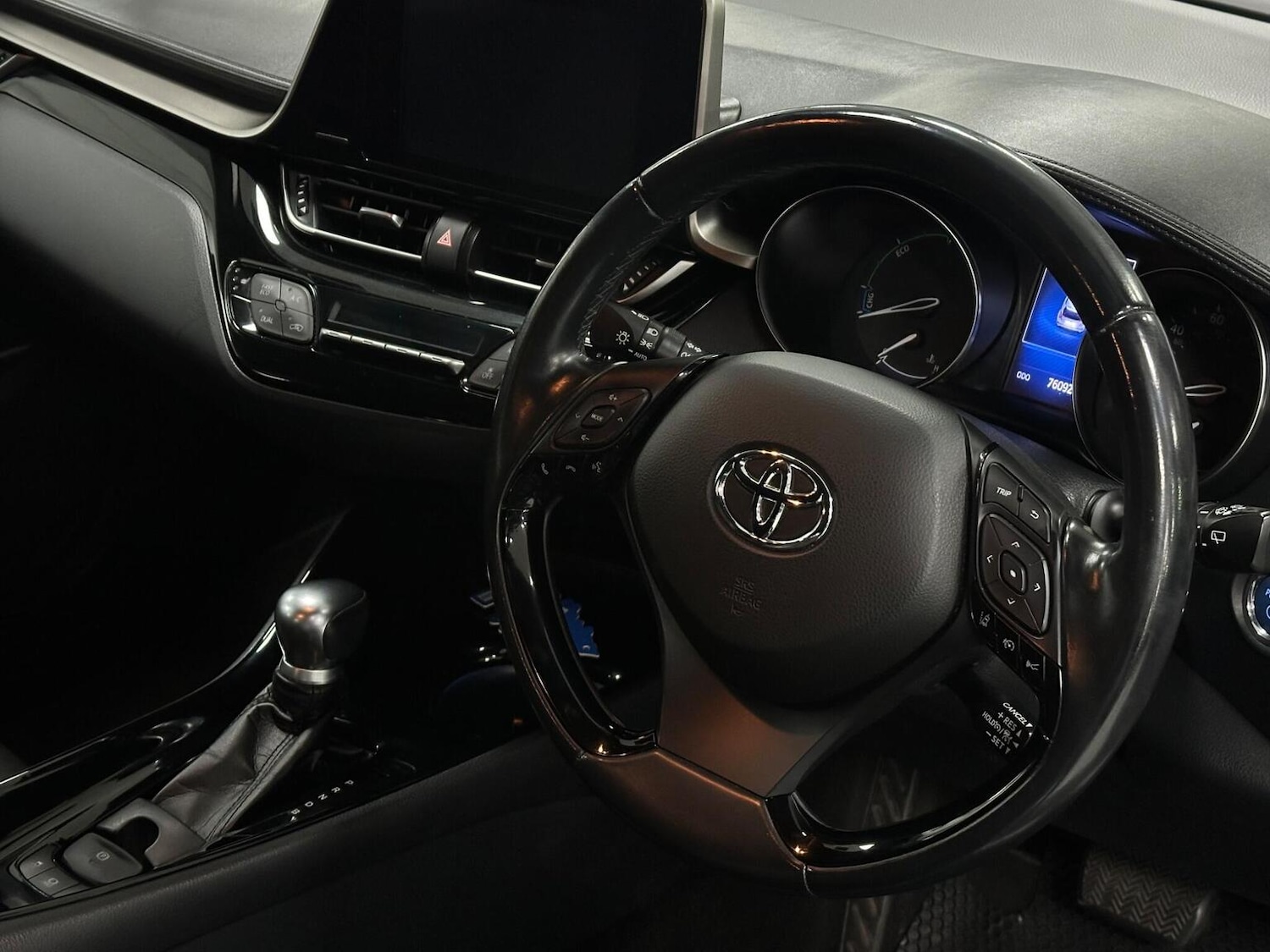 Used Toyota C-HR 2018 for sale - 77065645: Photo 15