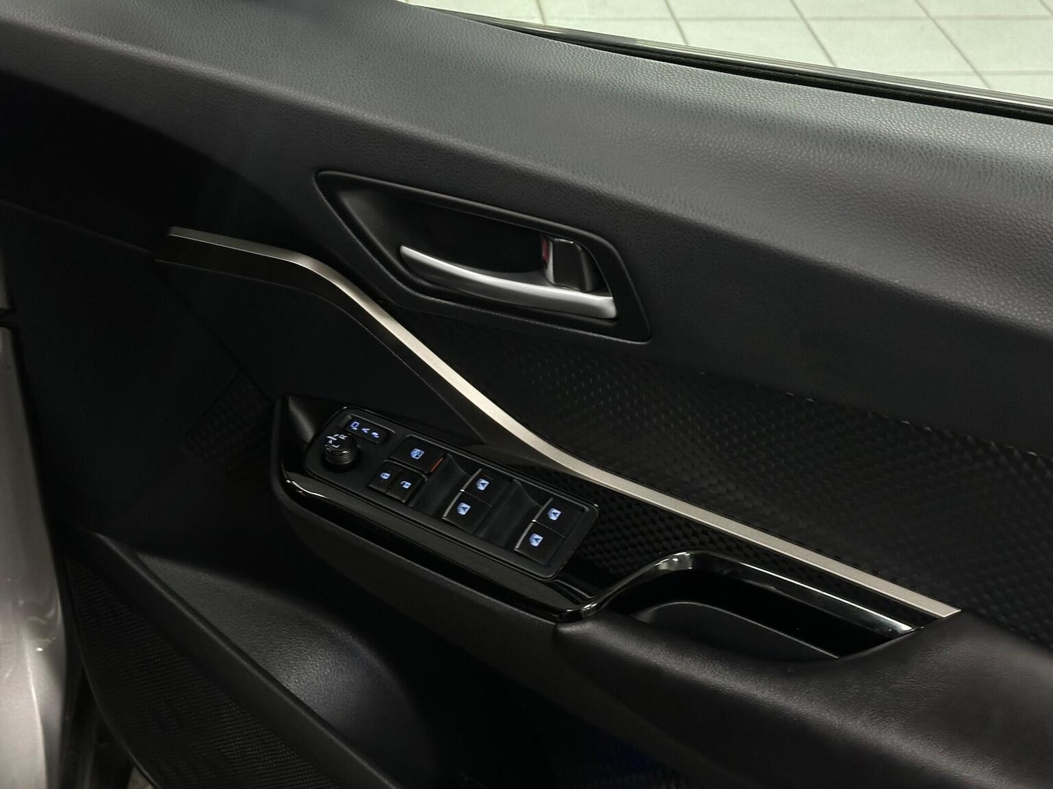 Used Toyota C-HR 2018 for sale - 77065645: Photo 19