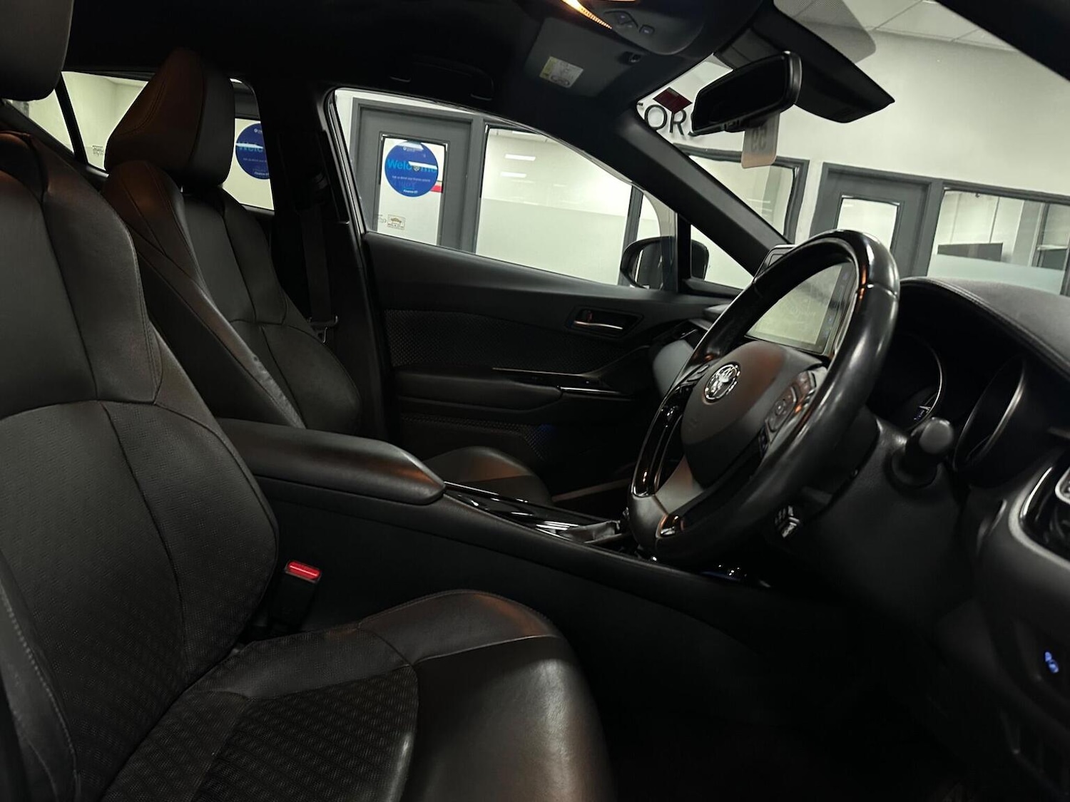 Used Toyota C-HR 2018 for sale - 77065645: Photo 21