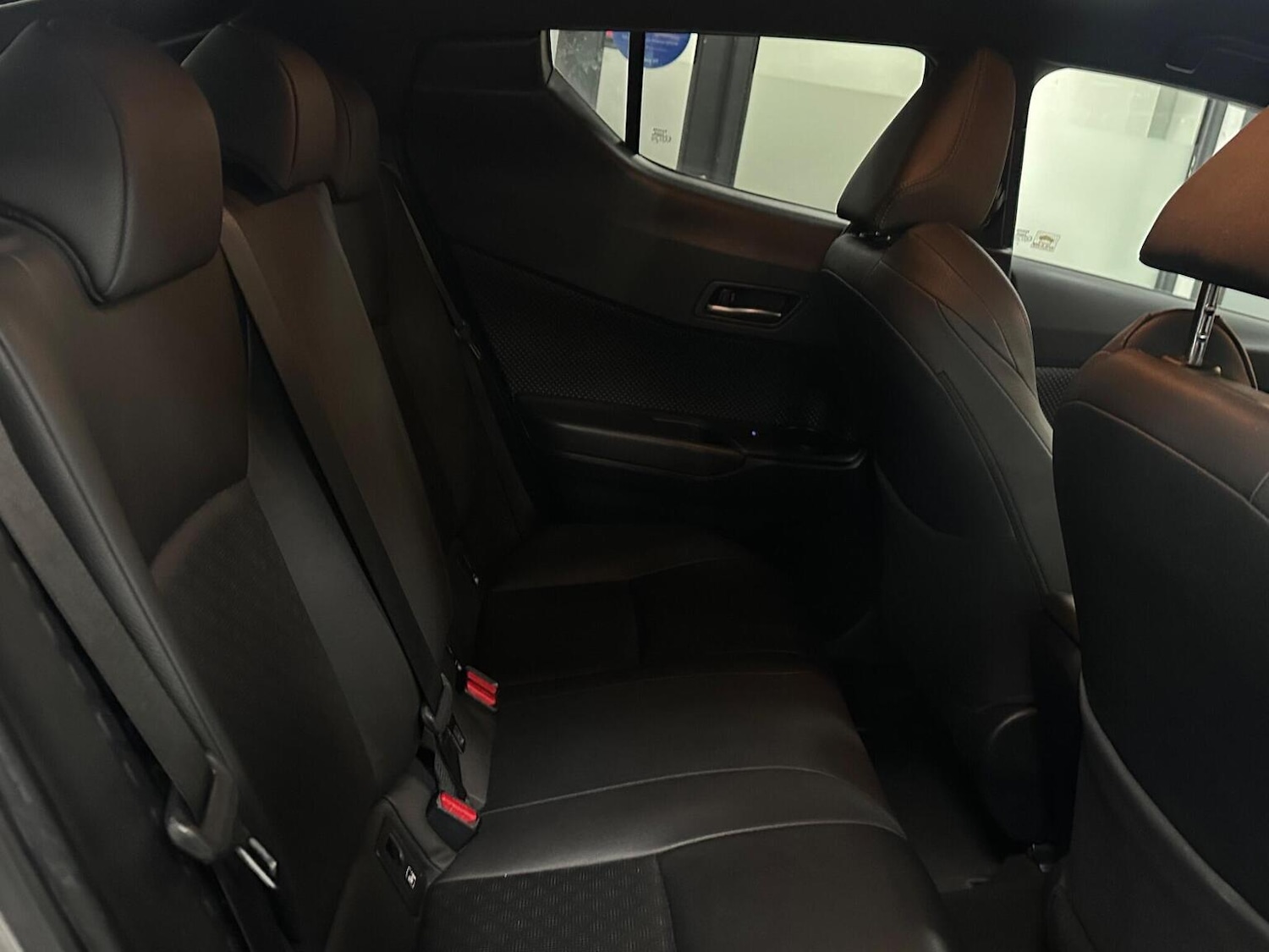 Used Toyota C-HR 2018 for sale - 77065645: Photo 32