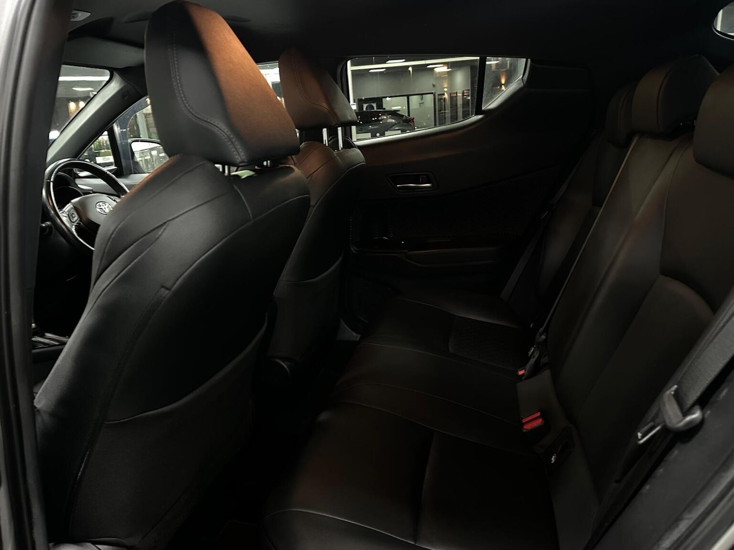 Used Toyota C-HR 2018 for sale - 77065645: Photo 35