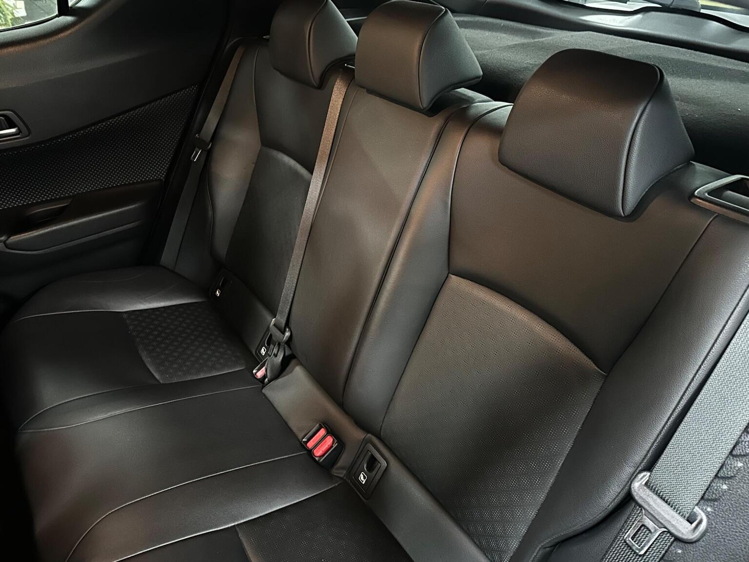 Used Toyota C-HR 2018 for sale - 77065645: Photo 36