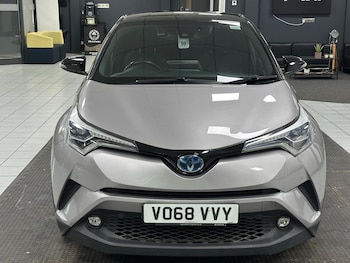 Used Toyota C-HR 2018 for sale - 77065645: Photo