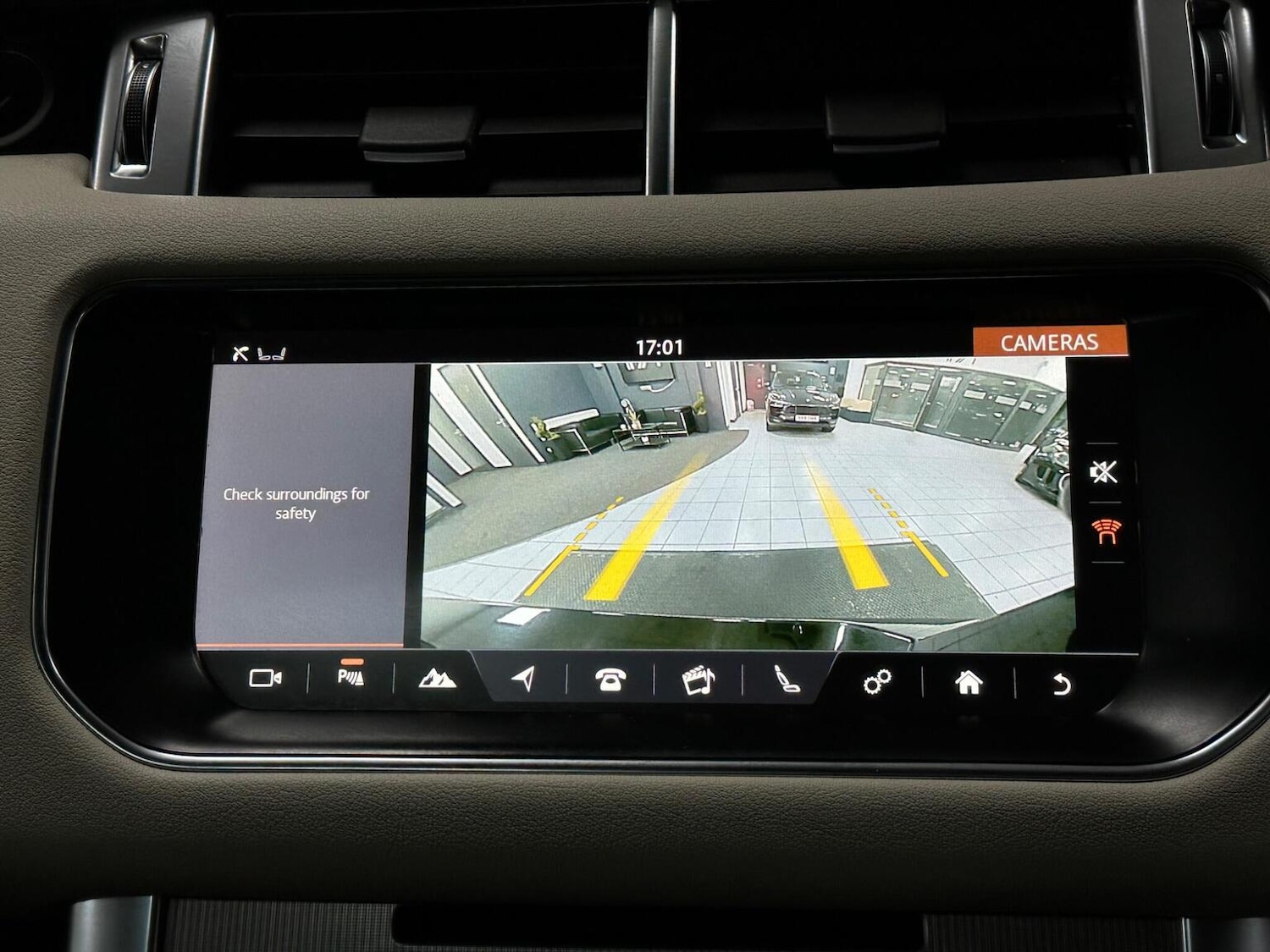 Used Land Rover Range Rover Sport 2017 for sale - 76837063: Photo 29