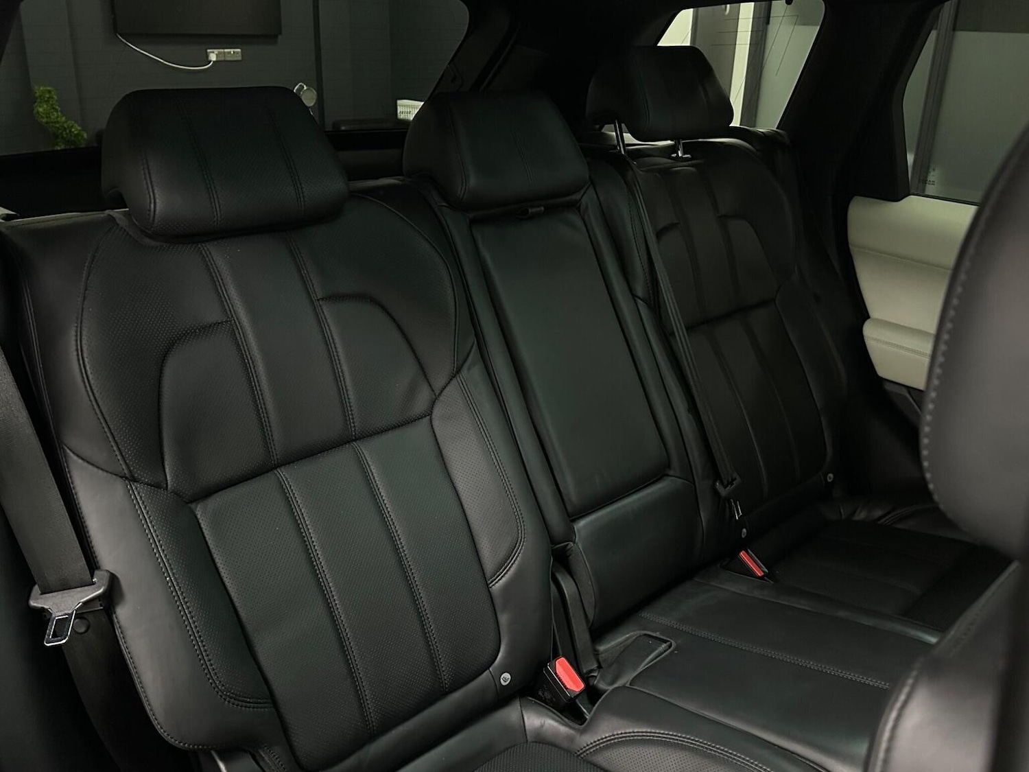 Used Land Rover Range Rover Sport 2017 for sale - 76837063: Photo 33