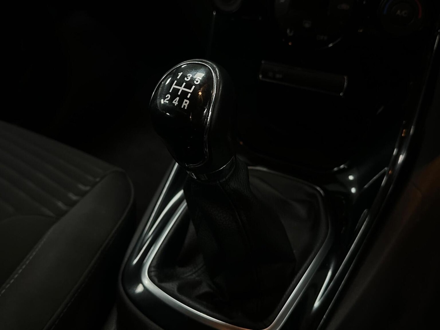 Used Ford Fiesta 2015 for sale - 77056601: Photo 18