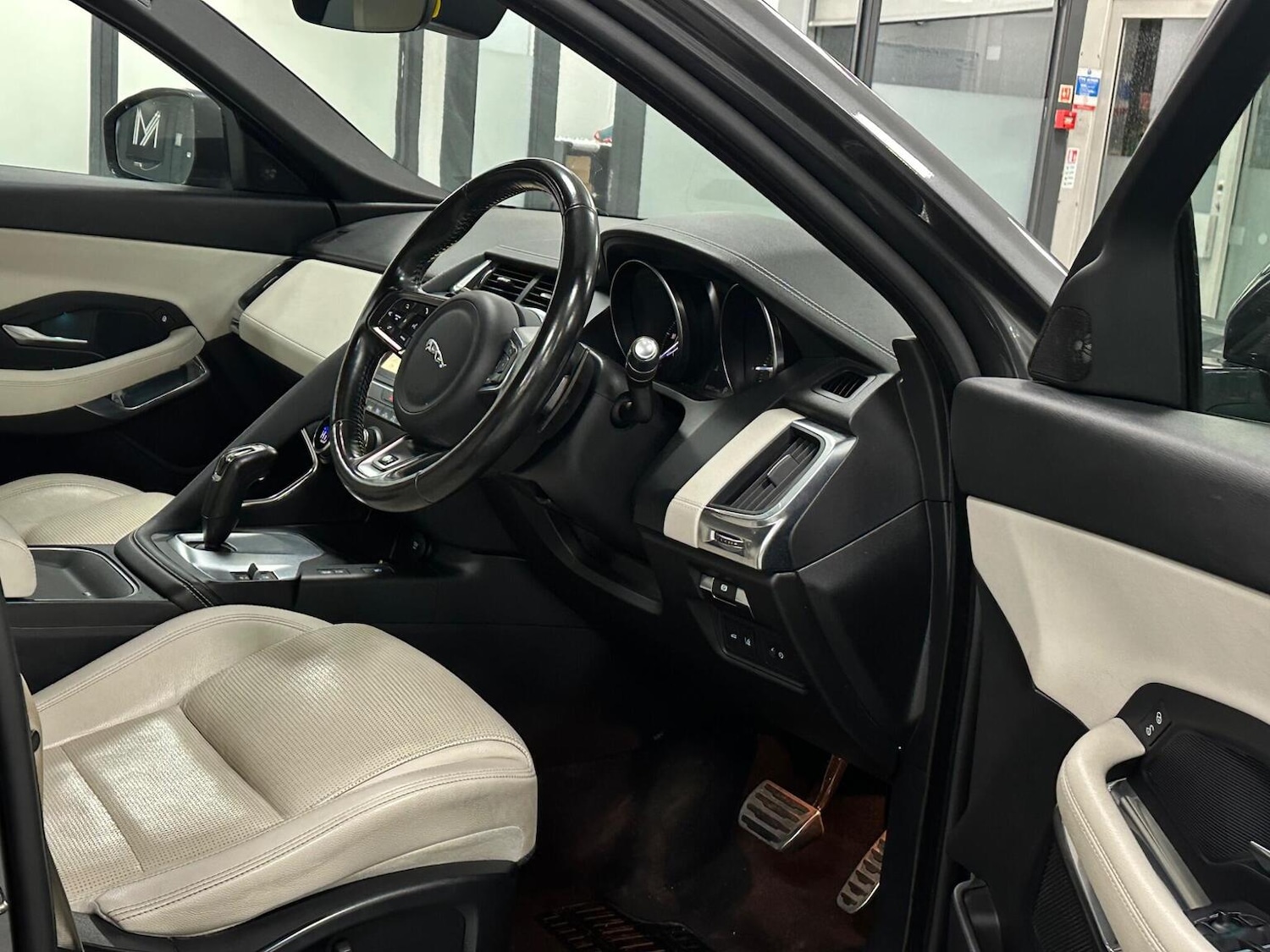 Used Jaguar E-Pace 2018 for sale - 76712441: Photo 20