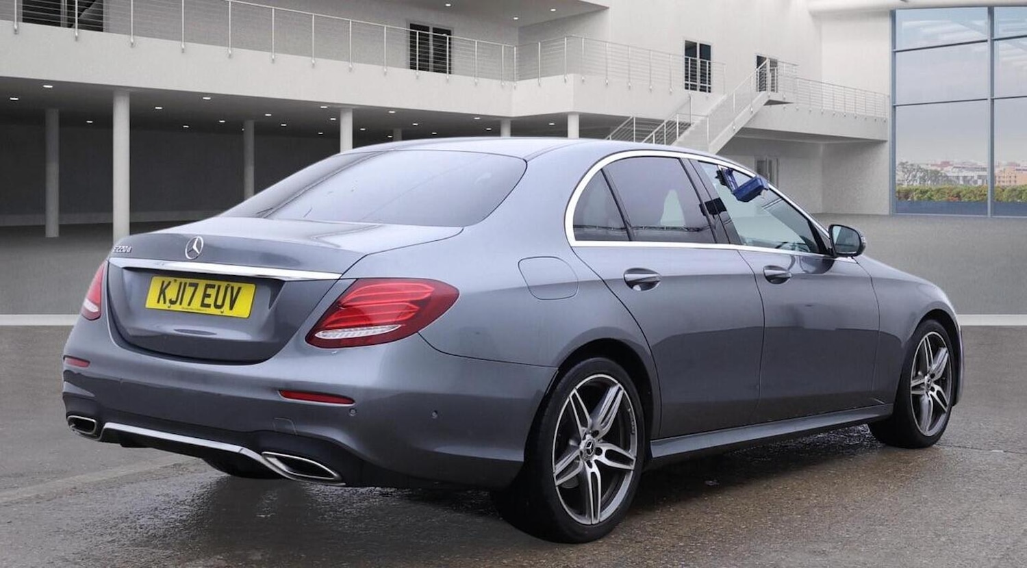 Used Mercedes-Benz E Class 2017 for sale - 76924418: Photo 4