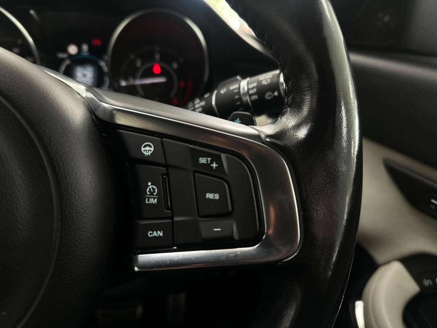 Used Jaguar E-Pace 2018 for sale - 77179710: Photo 30