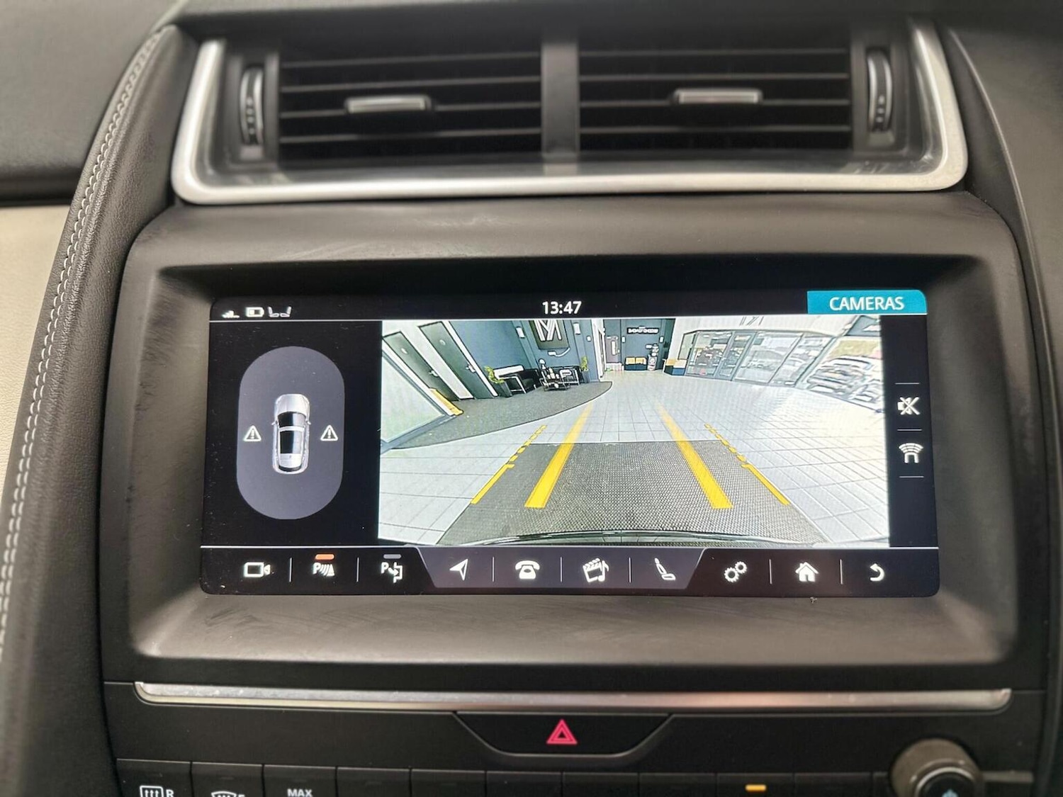 Used Jaguar E-Pace 2018 for sale - 77179710: Photo 31