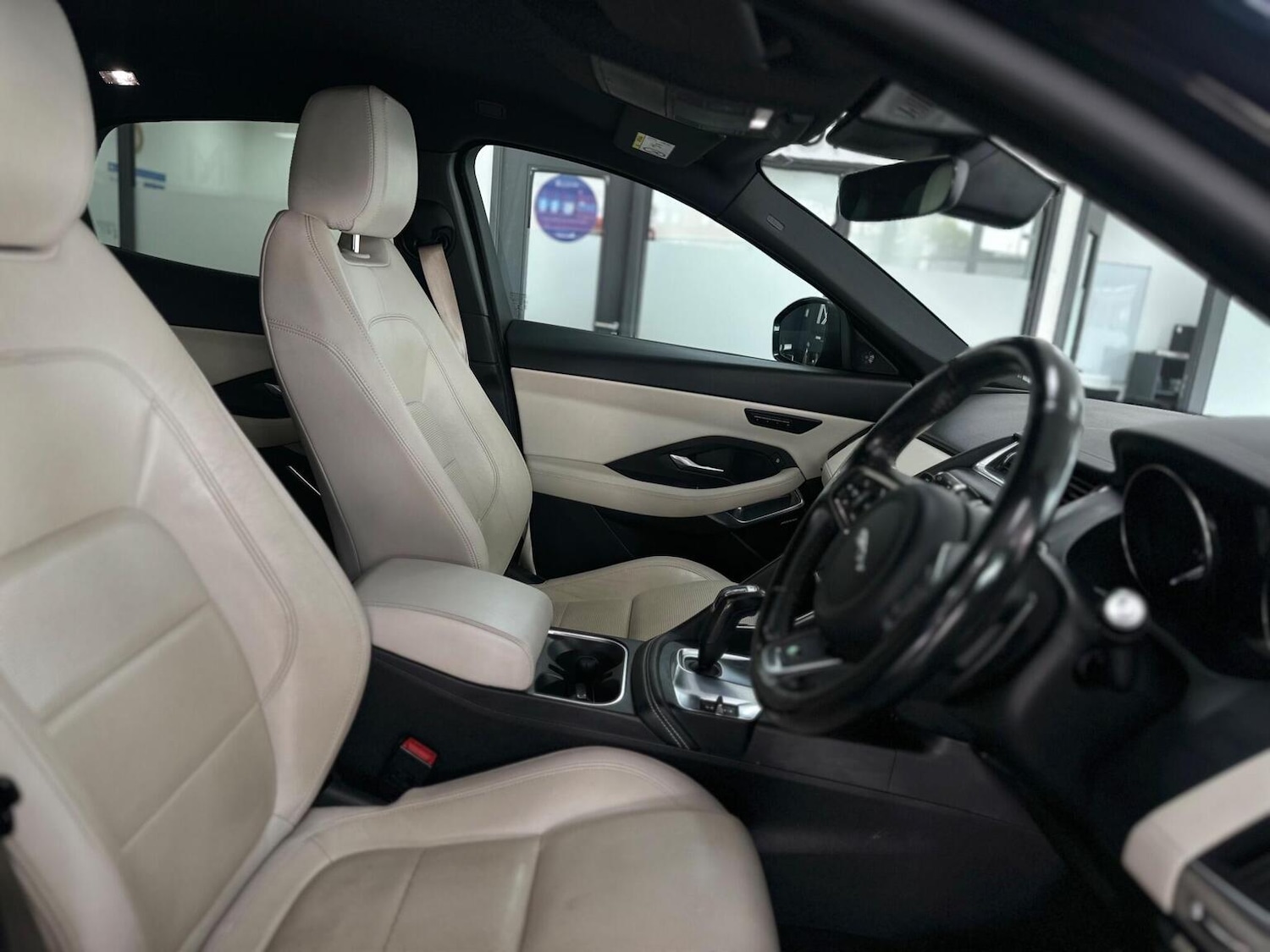 Used Jaguar E-Pace 2018 for sale - 76656089: Photo 21