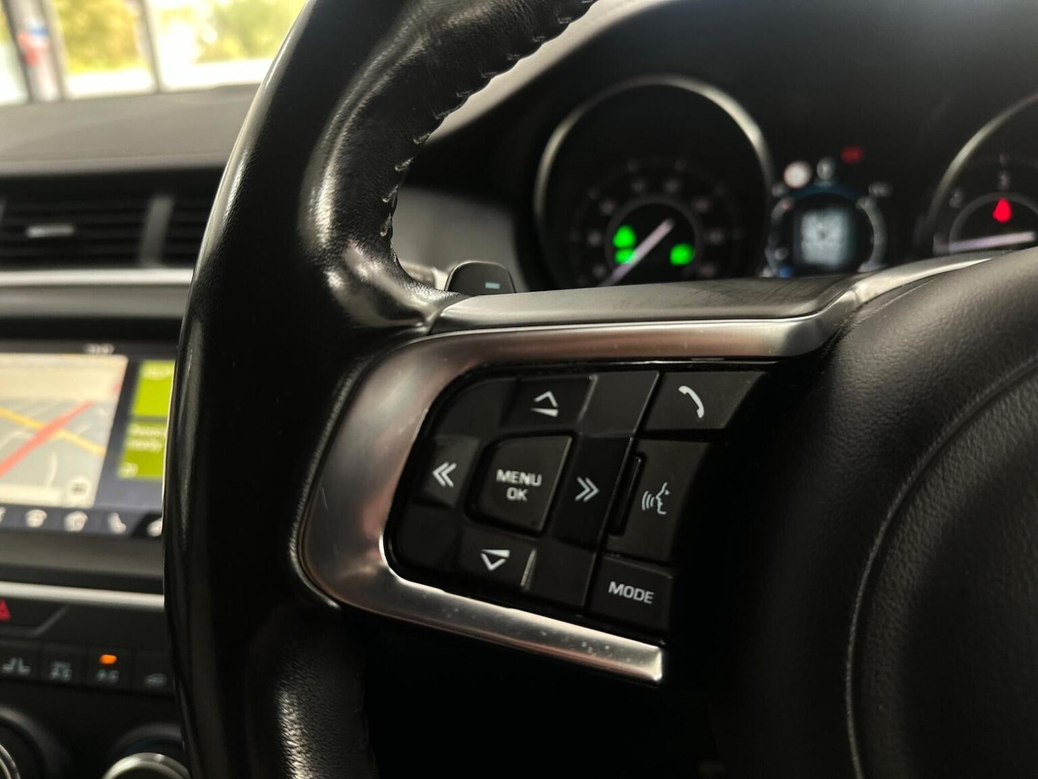 Used Jaguar E-Pace 2018 for sale - 76656089: Photo 28