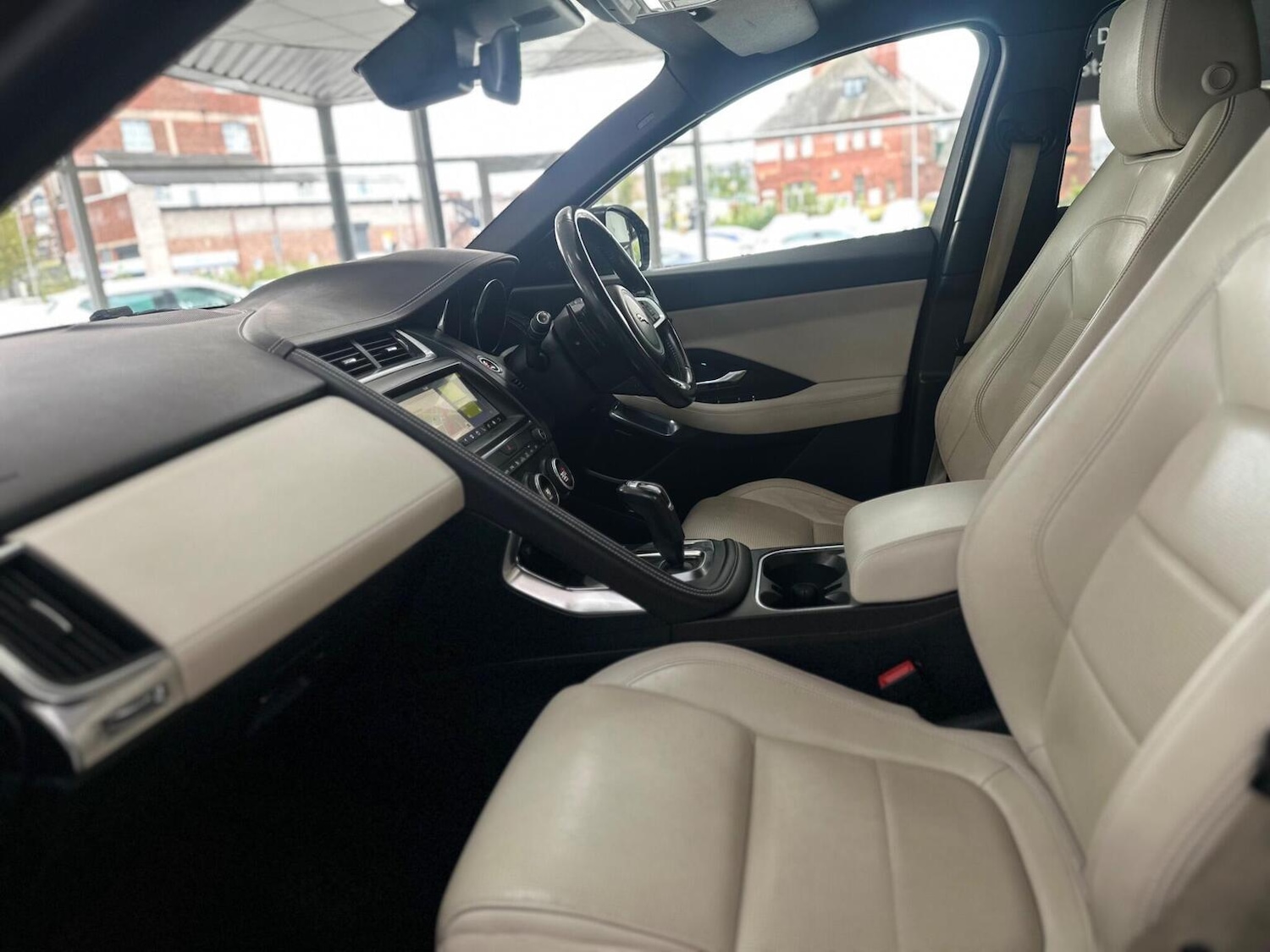 Used Jaguar E-Pace 2018 for sale - 76656089: Photo 40