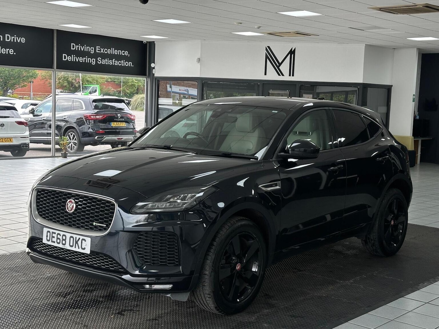 Used Jaguar E-Pace 2018 for sale - 76656089: Photo 5