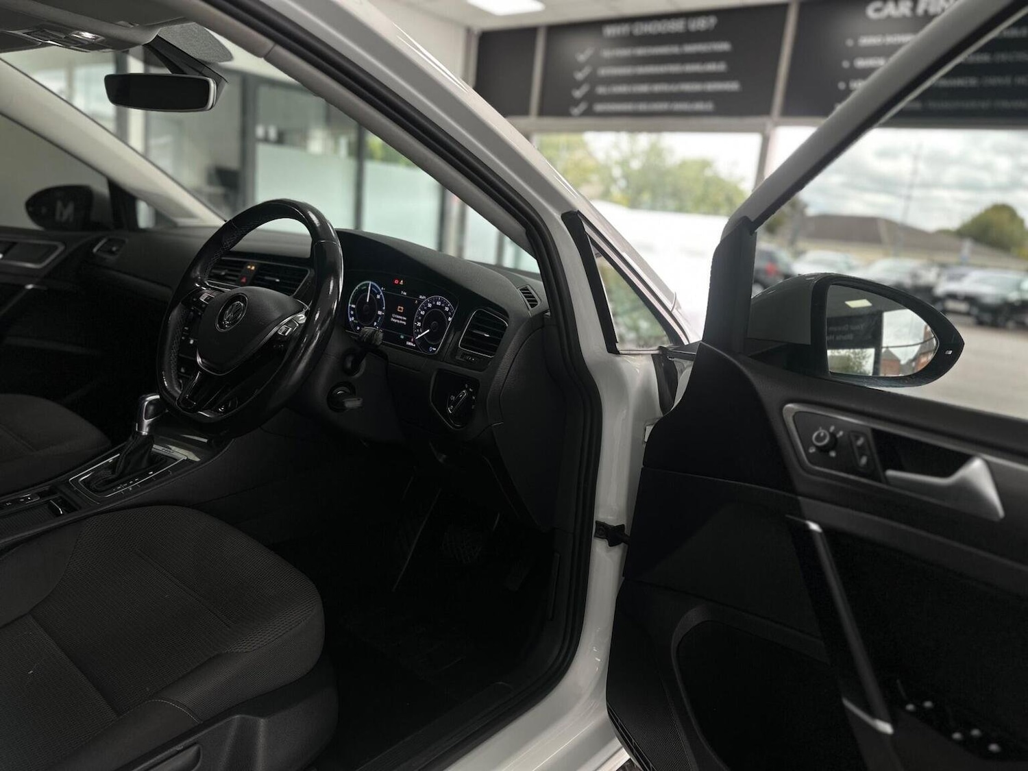 Used Volkswagen Golf 2019 for sale - 76656282: Photo 16