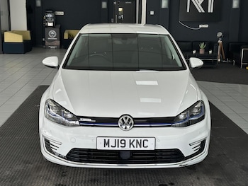 Used Volkswagen Golf 2019 for sale - 76656282: Photo