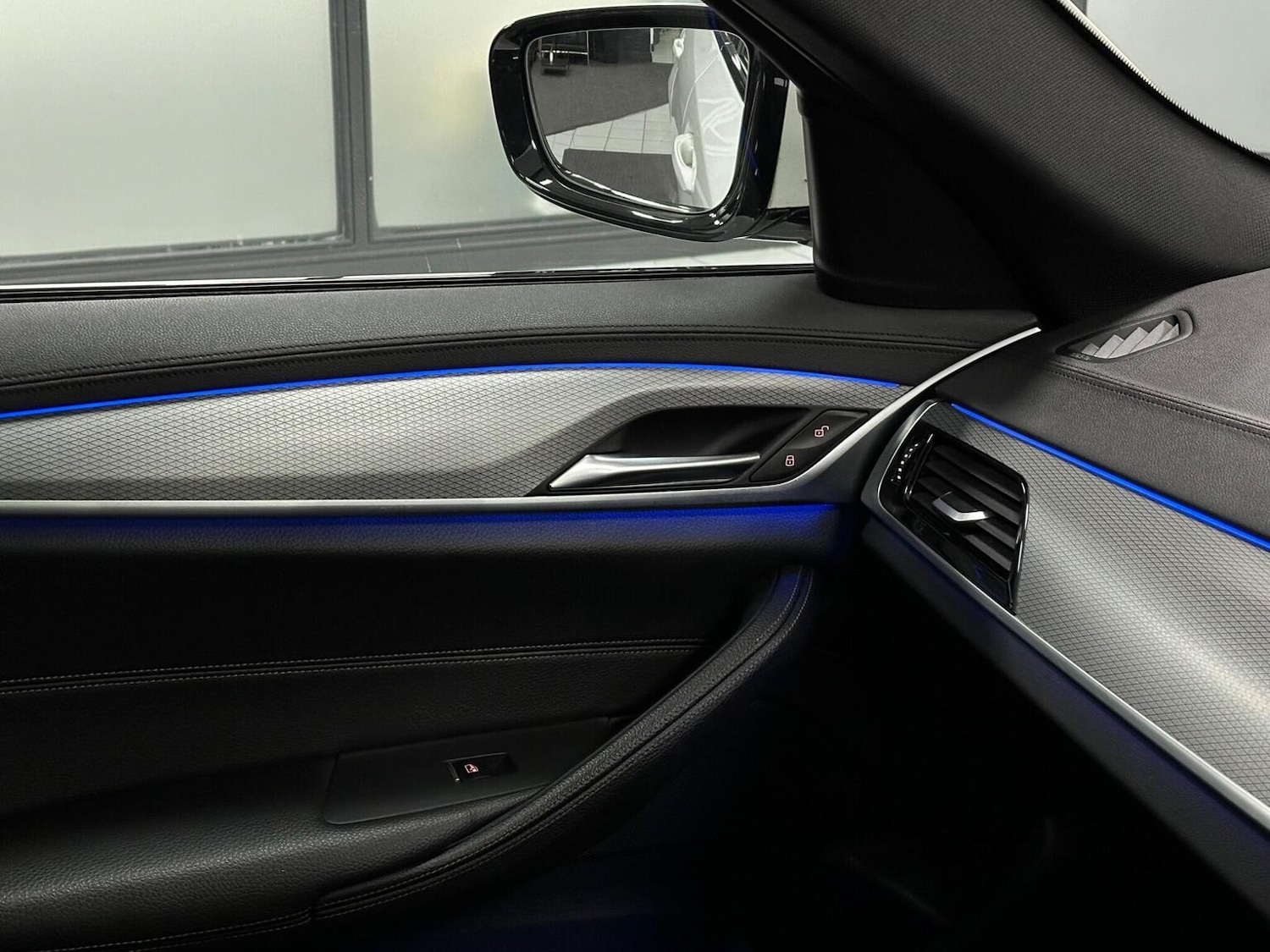 Used BMW 5 Series 2019 for sale - 76656135: Photo 32