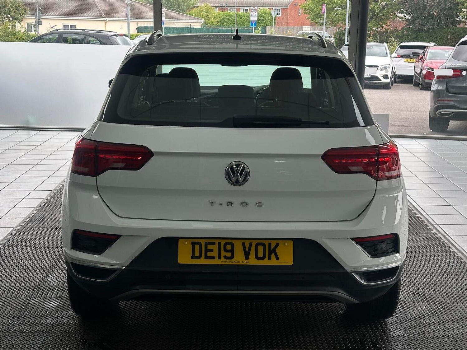 Used Volkswagen T-Roc 2019 for sale - 76656263: Photo 12