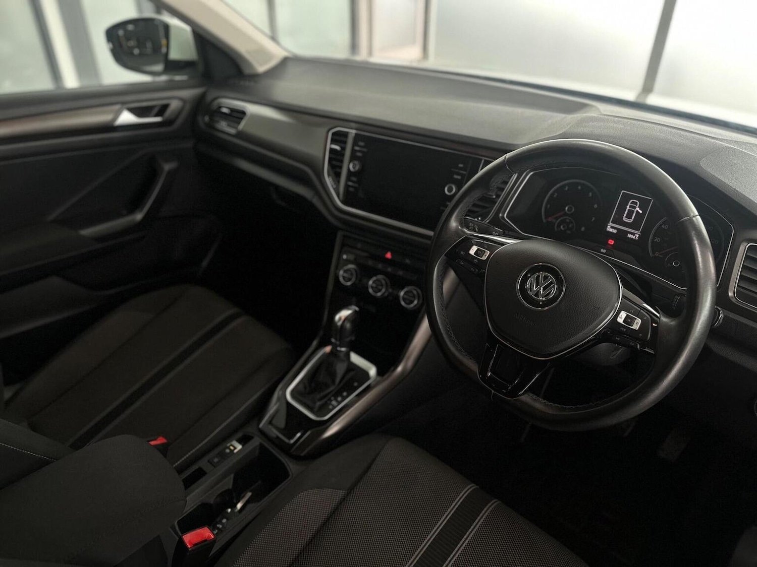 Used Volkswagen T-Roc 2019 for sale - 76656263: Photo 17