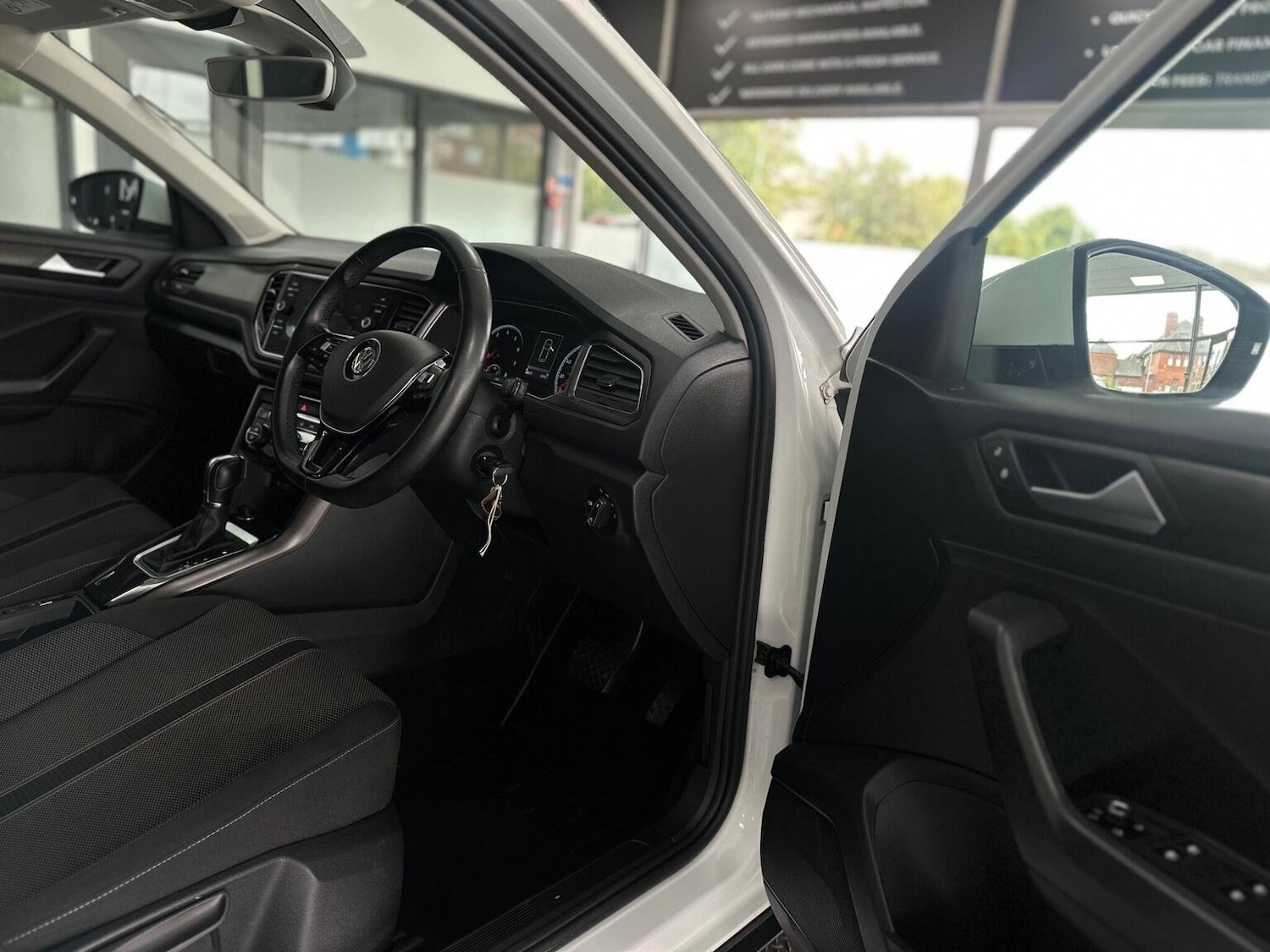 Used Volkswagen T-Roc 2019 for sale - 76656263: Photo 21